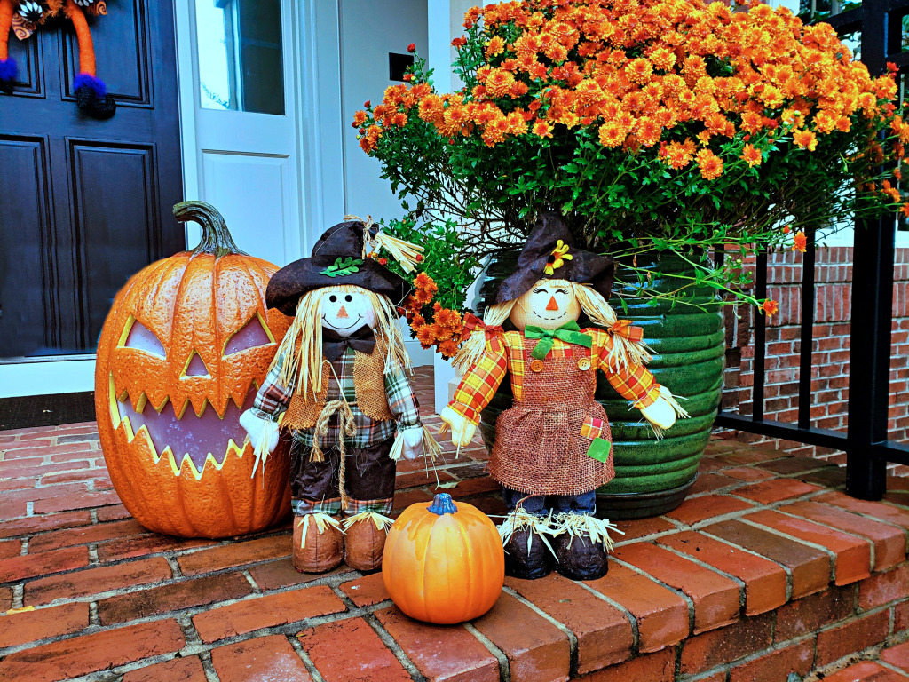 Handmade Scarecrow Dolls on the Porch jigsaw puzzle in Handmade puzzles on TheJigsawPuzzles.com