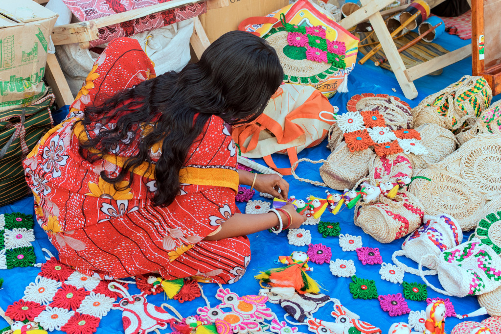 Jute Doll Making at a Craft Fair in Kolkata, India jigsaw puzzle in Handmade puzzles on TheJigsawPuzzles.com