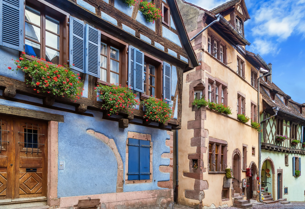 Maisons historiques à Riquewihr, Alsace, France jigsaw puzzle in Paysages urbains puzzles on TheJigsawPuzzles.com