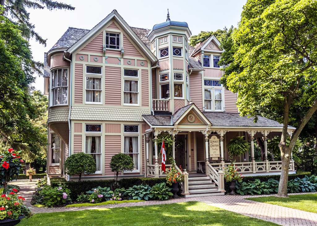 Viktorianisches Haus in Niagara-on-the-Lake, Kanada jigsaw puzzle in Straßenansicht puzzles on TheJigsawPuzzles.com