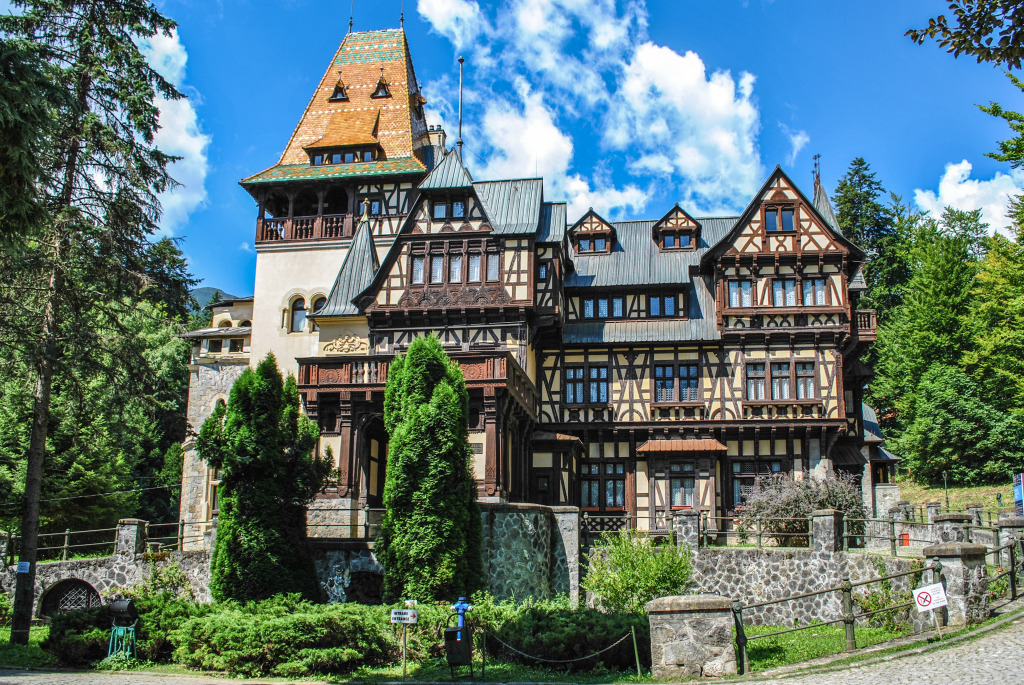 Peles Castle in Sinaia, Romania jigsaw puzzle in Castles puzzles on TheJigsawPuzzles.com