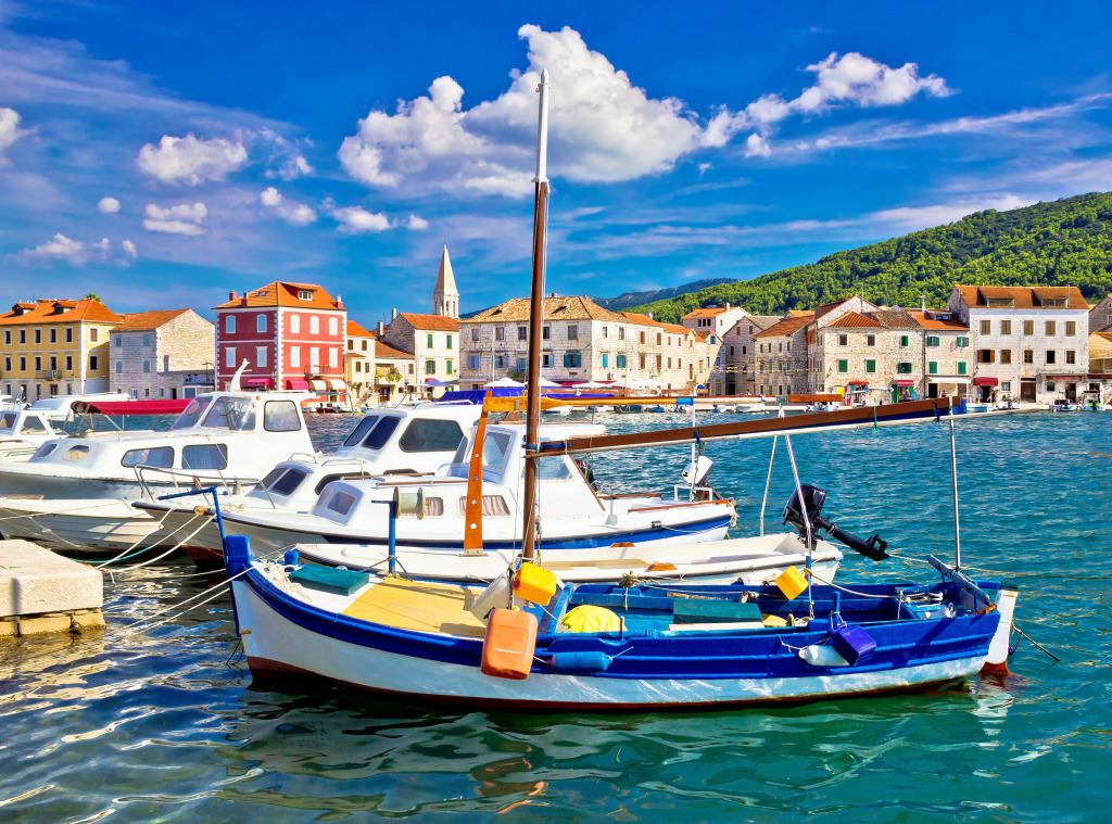 Vista da orla marítima de Starigrad, ilha de Hvar jigsaw puzzle in Lugares Maravilhosos puzzles on TheJigsawPuzzles.com