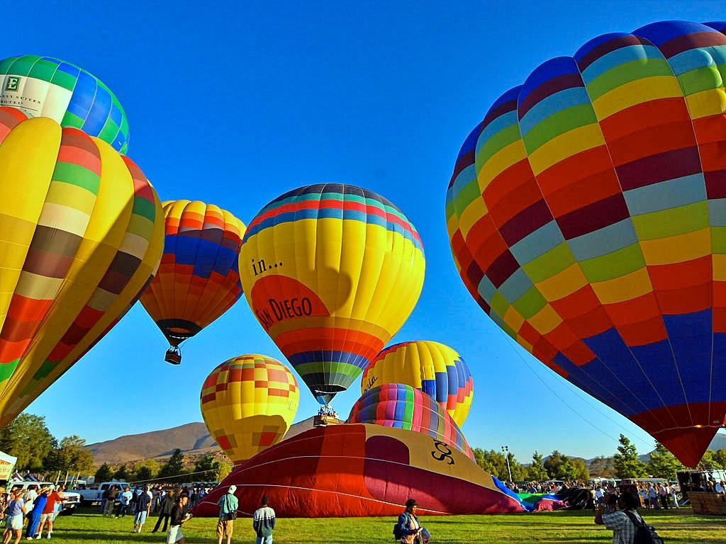 Hot Air Balloons, San Diego, California jigsaw puzzle in Aviation puzzles on TheJigsawPuzzles.com