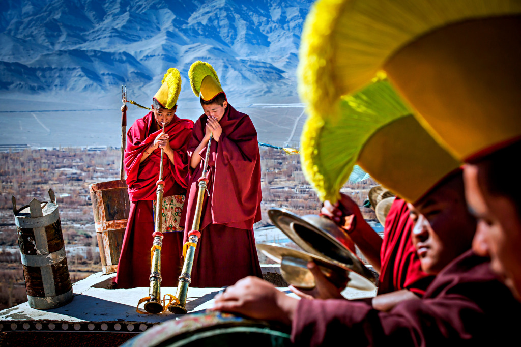 Buddhist Monks in the Himalayas jigsaw puzzle in People puzzles on TheJigsawPuzzles.com