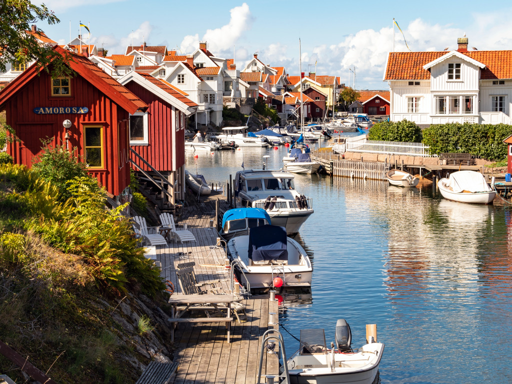 The Coastal Village of Grundsund, Sweden jigsaw puzzle in Street View puzzles on TheJigsawPuzzles.com