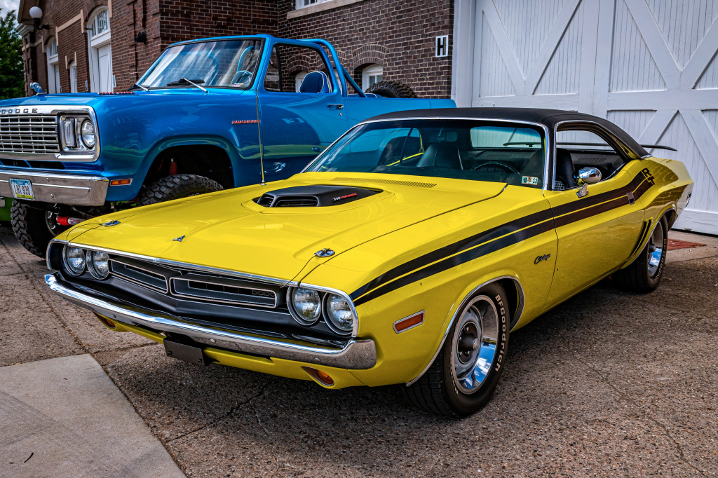 Dodge Challenger RT Hardtop Coupe 1971 года, Де-Мойн jigsaw puzzle in Автомобили и Мотоциклы puzzles on TheJigsawPuzzles.com