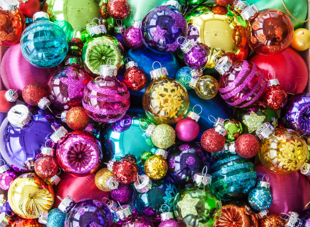 Christmas Baubles in Bright Colors jigsaw puzzle in Christmas & New Year puzzles on TheJigsawPuzzles.com