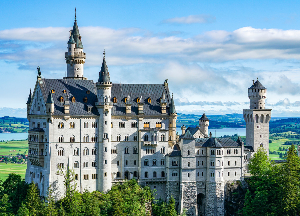 Neuschwanstein Castle, Fussen, Bavaria, Germany jigsaw puzzle in Castles puzzles on TheJigsawPuzzles.com