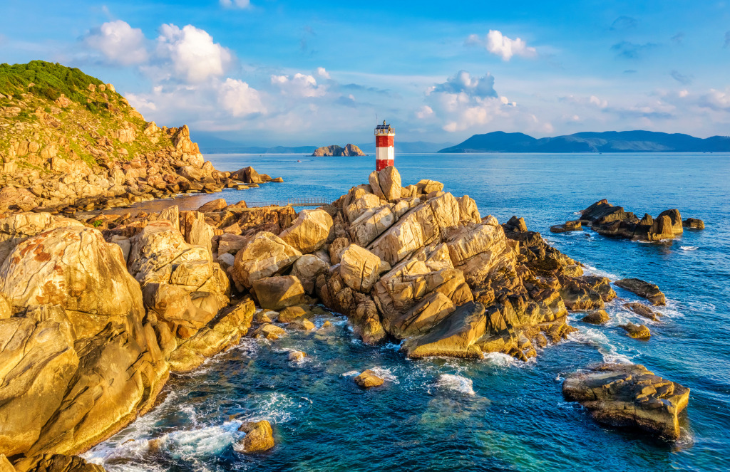 Ganh Den Lighthouse, Phu Yen, Vietnam jigsaw puzzle in Great Sightings puzzles on TheJigsawPuzzles.com