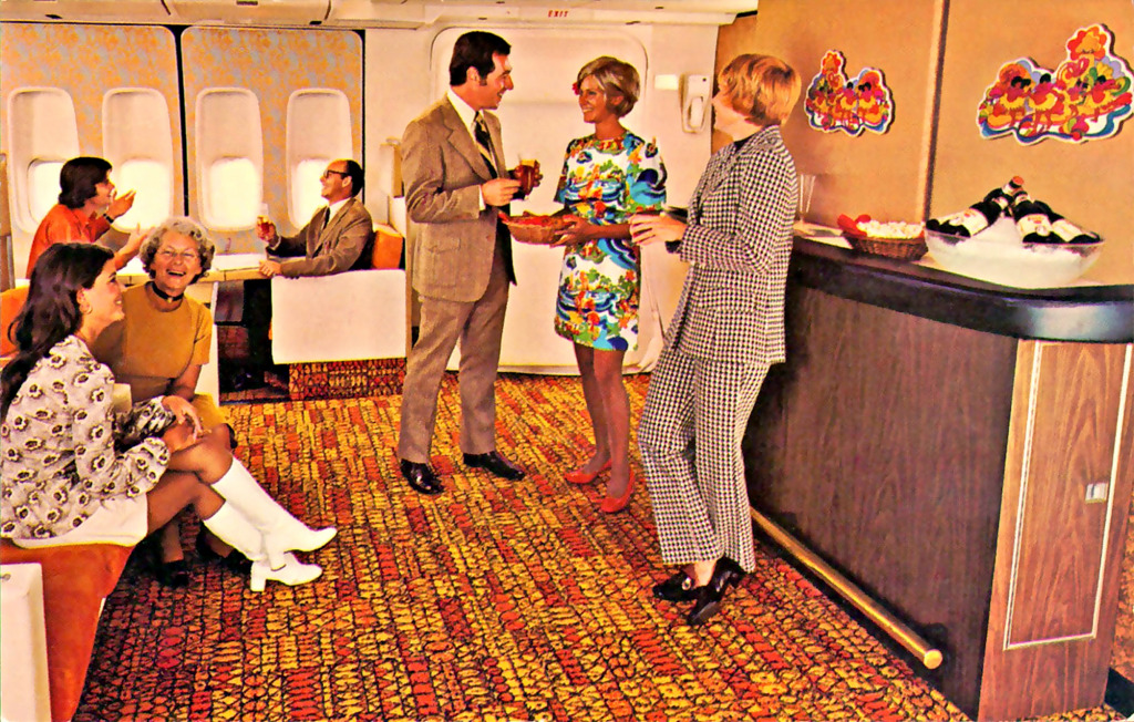 1970 Coach Lounge 747 Jumbo-Jet jigsaw puzzle in Personnes puzzles on TheJigsawPuzzles.com