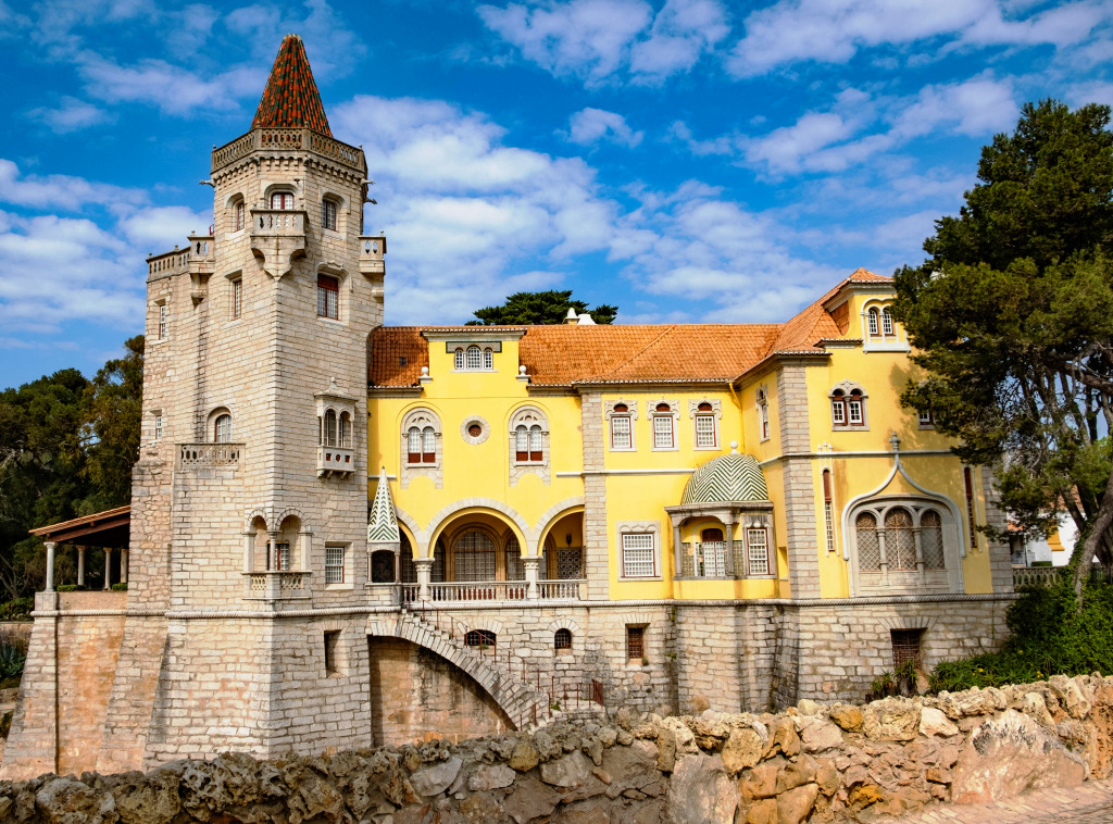 Château médiéval un jour d’été, Cascais, Portugal jigsaw puzzle in Châteaux puzzles on TheJigsawPuzzles.com