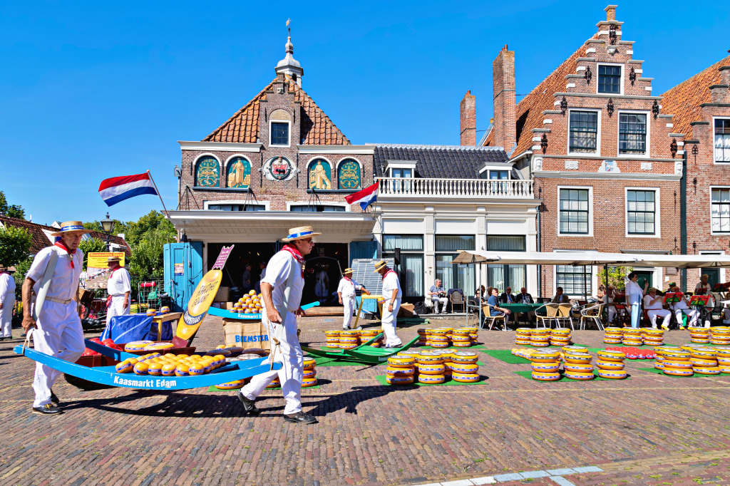 Transporteurs sur le marché aux fromages d’Edam jigsaw puzzle in Personnes puzzles on TheJigsawPuzzles.com