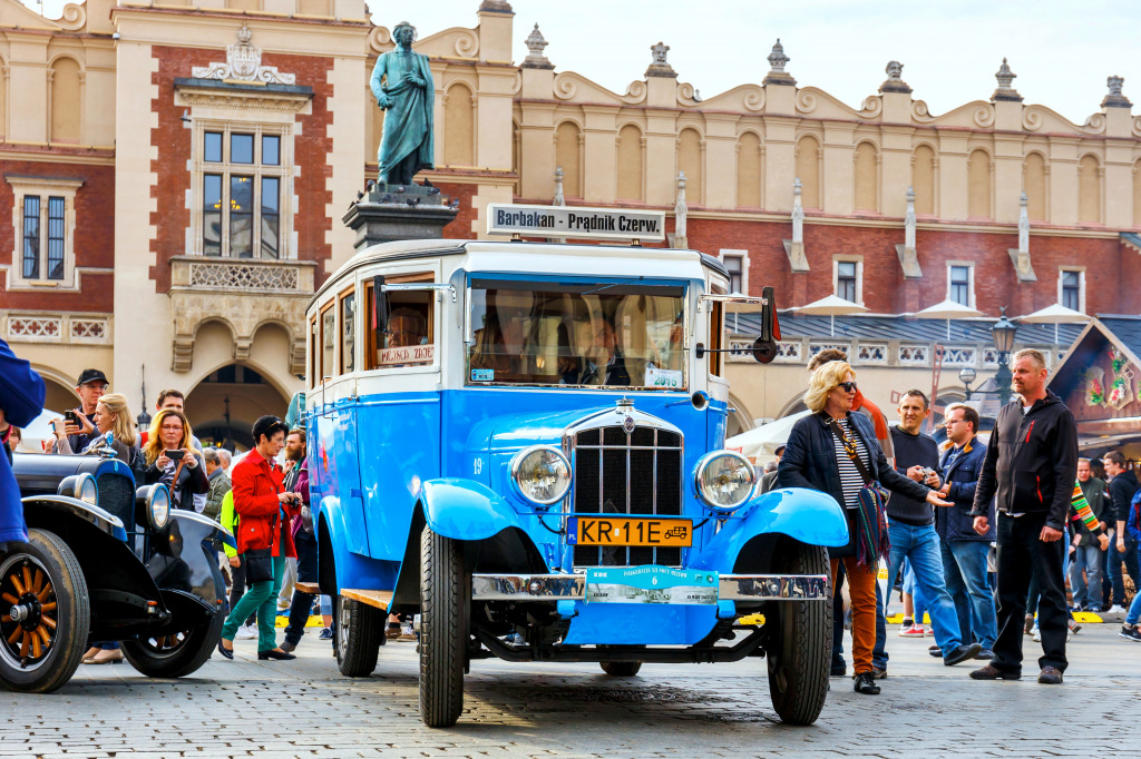 Rallye de voitures anciennes à Cracovie, Pologne jigsaw puzzle in Voitures et Motos puzzles on TheJigsawPuzzles.com