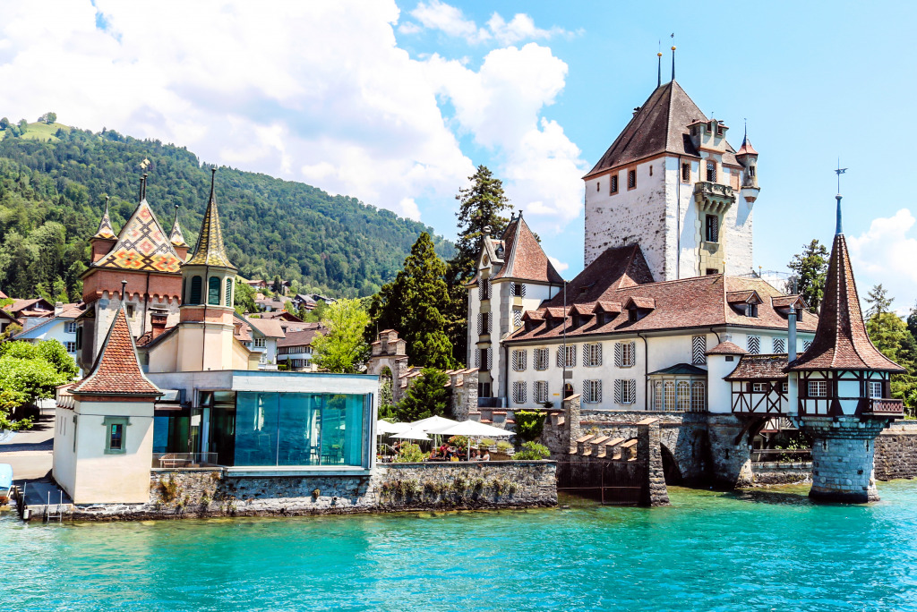 Oberhofen Castle on Lake Thun, Switzerland jigsaw puzzle in Castles puzzles on TheJigsawPuzzles.com