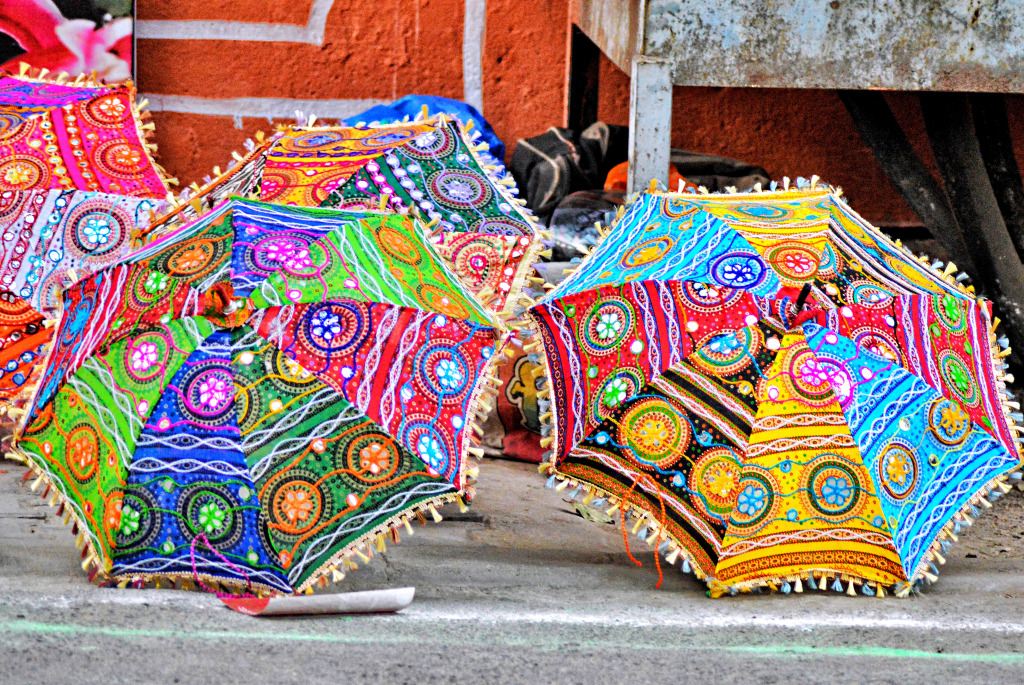 Traditional Umbrellas in India jigsaw puzzle in Handmade puzzles on TheJigsawPuzzles.com