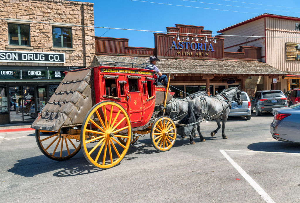 Calèche avec des touristes à Jackson Hole, WY jigsaw puzzle in Paysages urbains puzzles on TheJigsawPuzzles.com