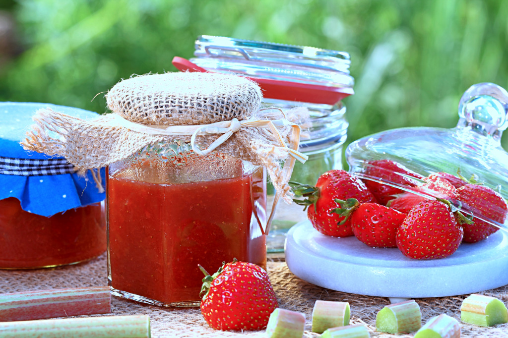 Strawberry Rhubarb Jam jigsaw puzzle in Food & Bakery puzzles on TheJigsawPuzzles.com