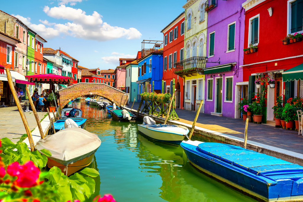 Bridge in Colorful Burano, Italy jigsaw puzzle in Bridges puzzles on TheJigsawPuzzles.com