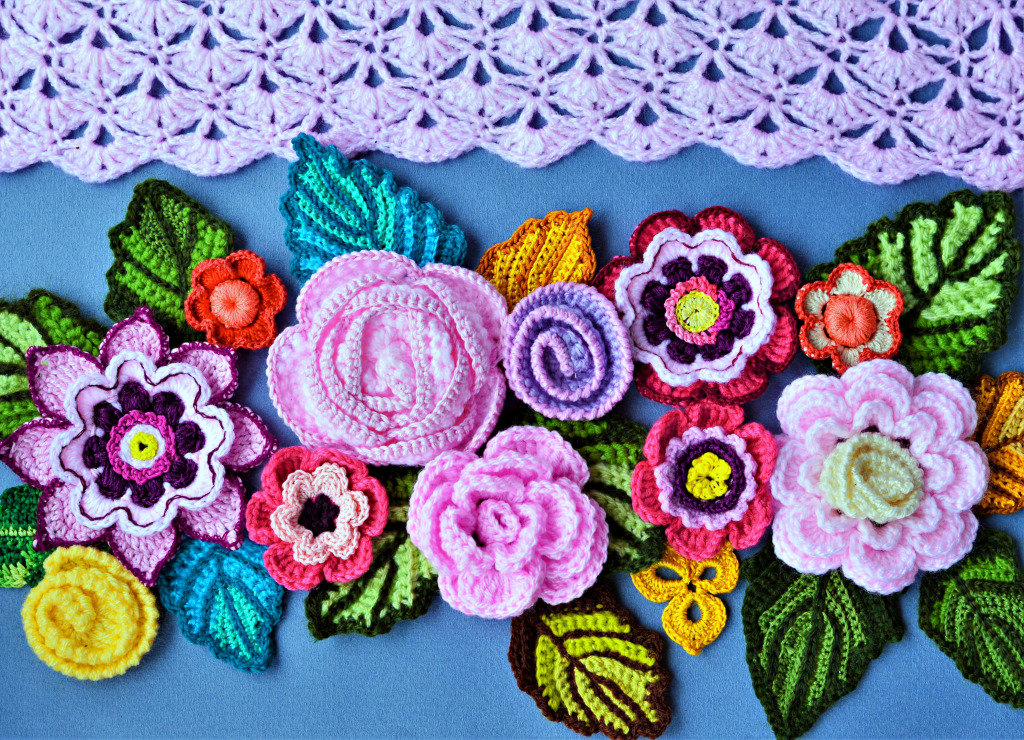 Flores e folhas de crochê jigsaw puzzle in Artesanato puzzles on TheJigsawPuzzles.com