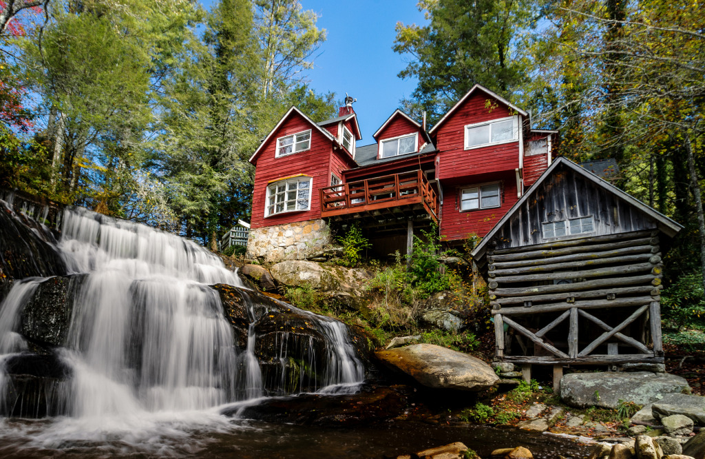 Living Waters Retreat, Balsam Grove, NC, USA jigsaw puzzle in Wasserfälle puzzles on TheJigsawPuzzles.com