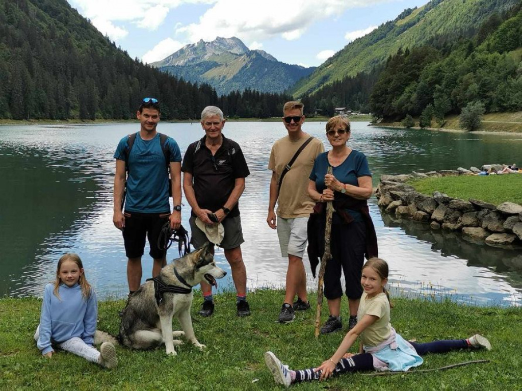 received_2406904259513772 jigsaw puzzle in JOHN MACDONALD puzzles on TheJigsawPuzzles.com