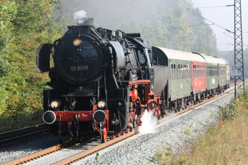 Lok2 jigsaw puzzle in Britta Schwandt puzzles on TheJigsawPuzzles.com