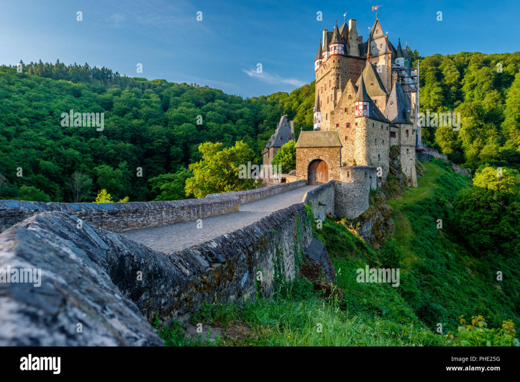 burg-eltz-castle-in-rhineland-Castle jigsaw puzzle in Ralph Steele puzzles on TheJigsawPuzzles.com