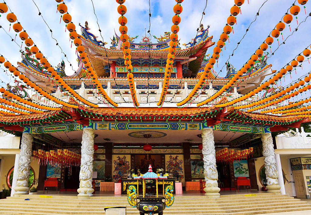 Thean Hou Temple in Kuala Lumpur, Malaysia jigsaw puzzle in Castles puzzles on TheJigsawPuzzles.com