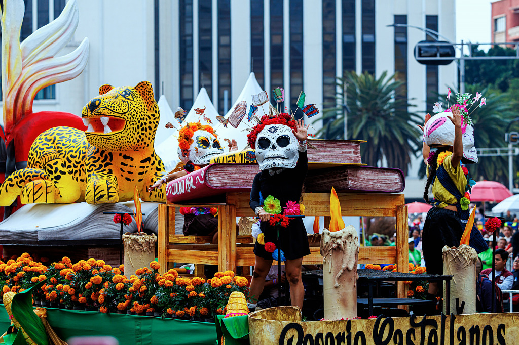 Day of the Dead Parade in Mexico City jigsaw puzzle in Street View puzzles on TheJigsawPuzzles.com