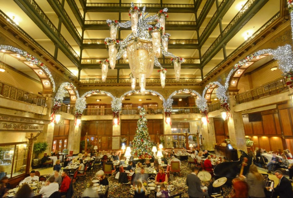 Brown Palace Hotel - High Tea - Christmas Tree jigsaw puzzle in Carolyn Wright puzzles on TheJigsawPuzzles.com