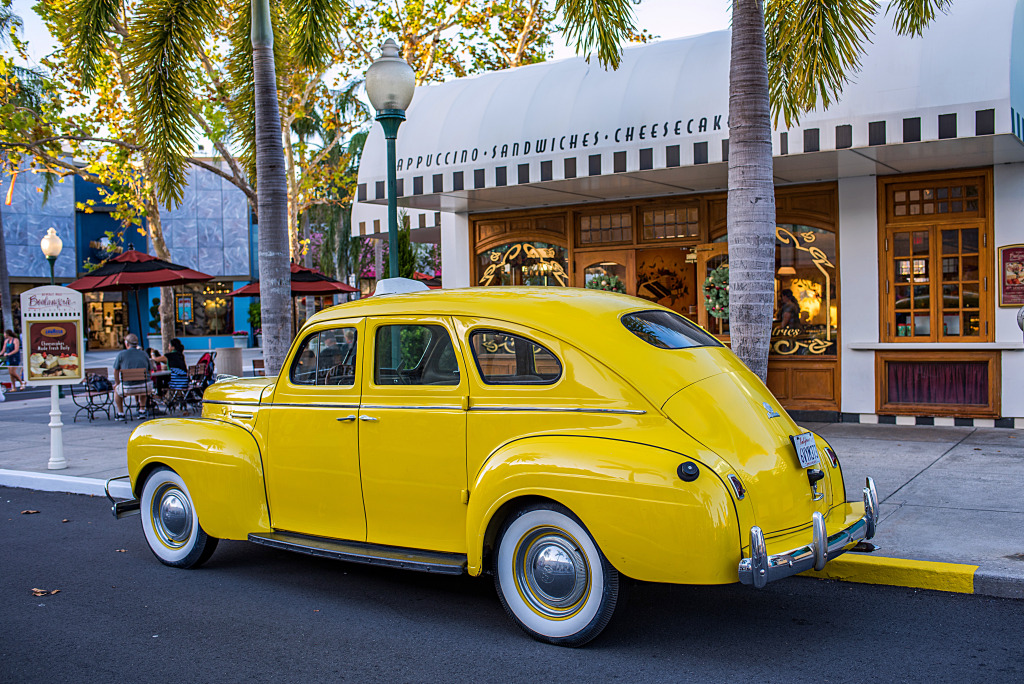 Universal Studios, Orlando, Florida, USA jigsaw puzzle in Cars & Bikes puzzles on TheJigsawPuzzles.com