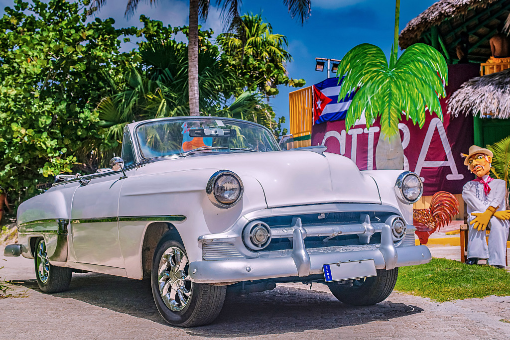 A Classic Car on the Street of Havana, Cuba jigsaw puzzle in Puzzle of the Day puzzles on TheJigsawPuzzles.com