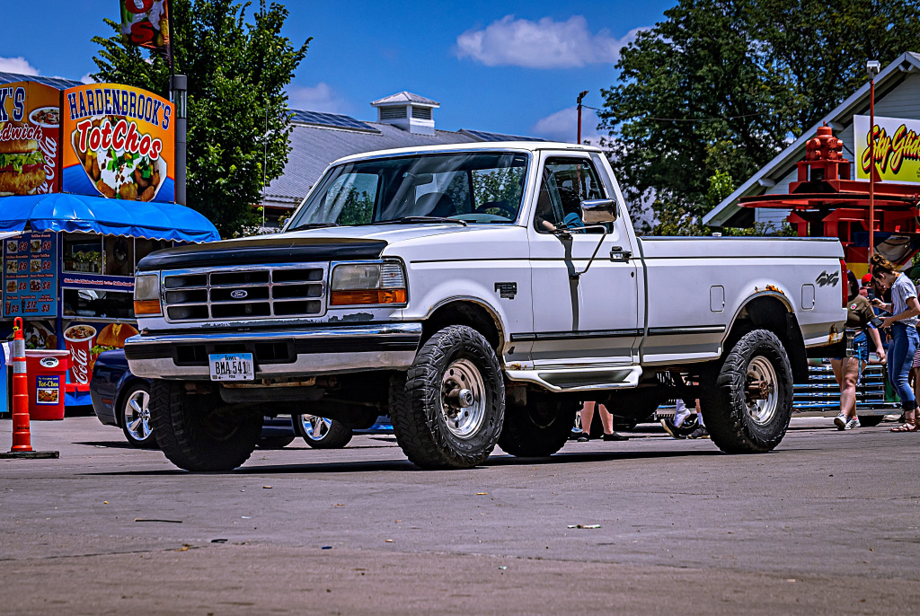 1997 Ford F-250 Pickup Truck, Des Moines, IA, USA jigsaw puzzle in Cars & Bikes puzzles on TheJigsawPuzzles.com