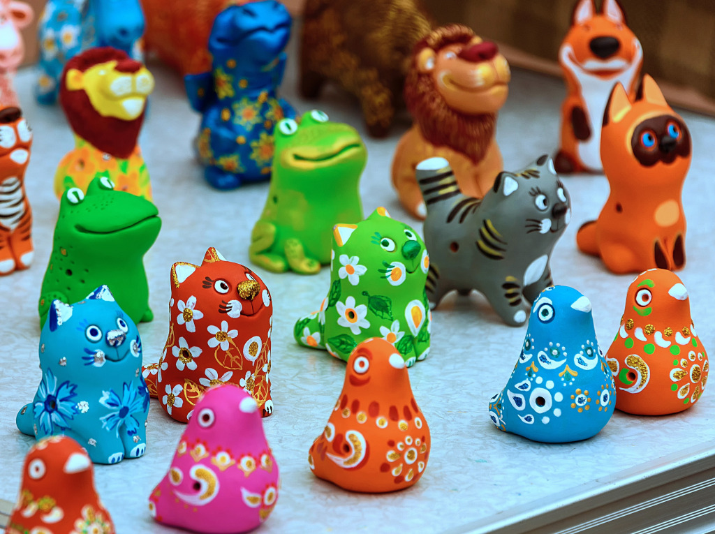 Clay Souvenirs at a Street Market, Belarus jigsaw puzzle in Handmade puzzles on TheJigsawPuzzles.com