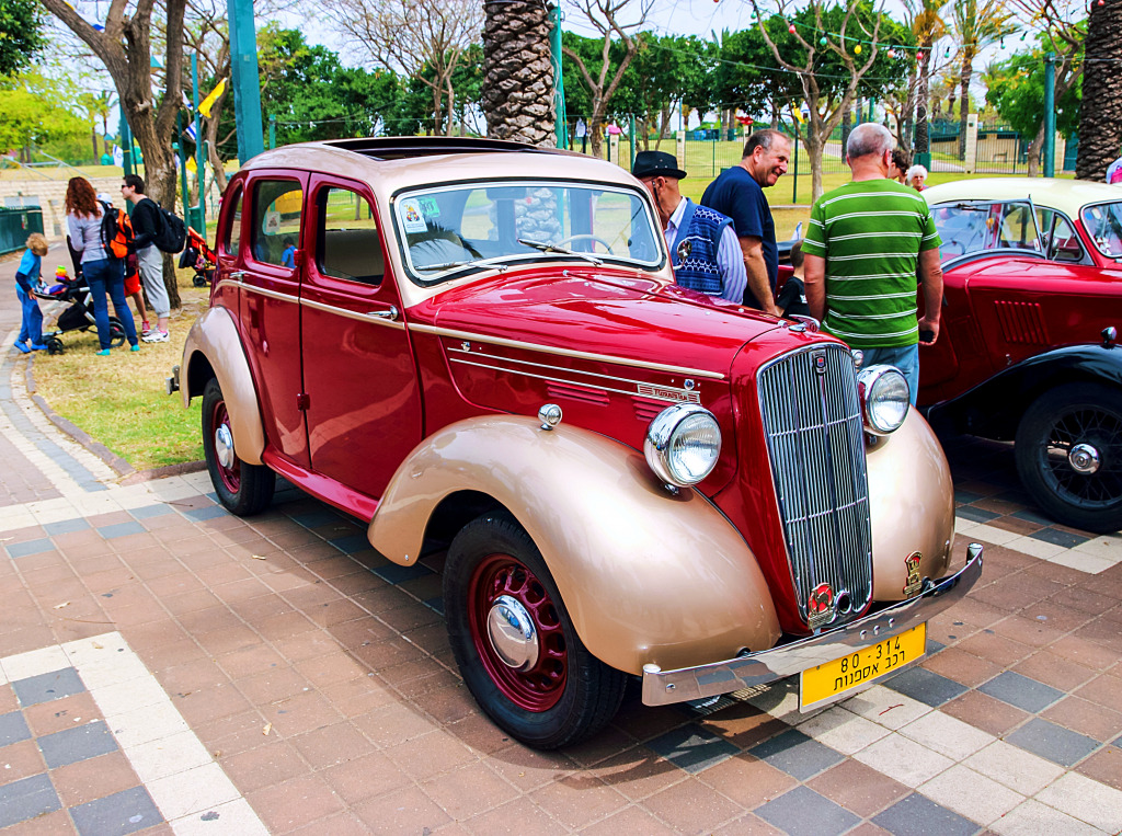 Old Morris Ten jigsaw puzzle in Cars & Bikes puzzles on TheJigsawPuzzles.com