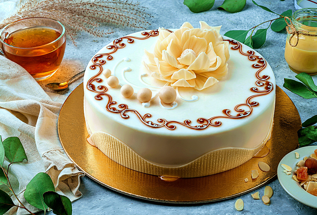 White Chocolate Cake Close-Up jigsaw puzzle in Food & Bakery puzzles on TheJigsawPuzzles.com