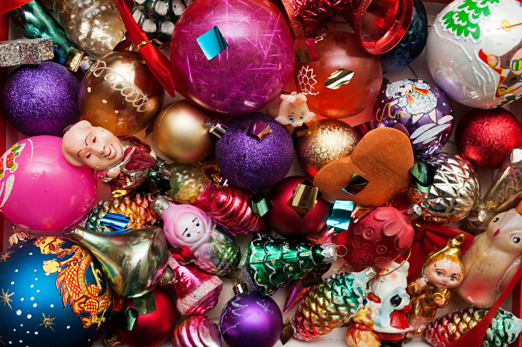 Vintage Christmas Tree Decorations jigsaw puzzle in Christmas & New Year puzzles on TheJigsawPuzzles.com