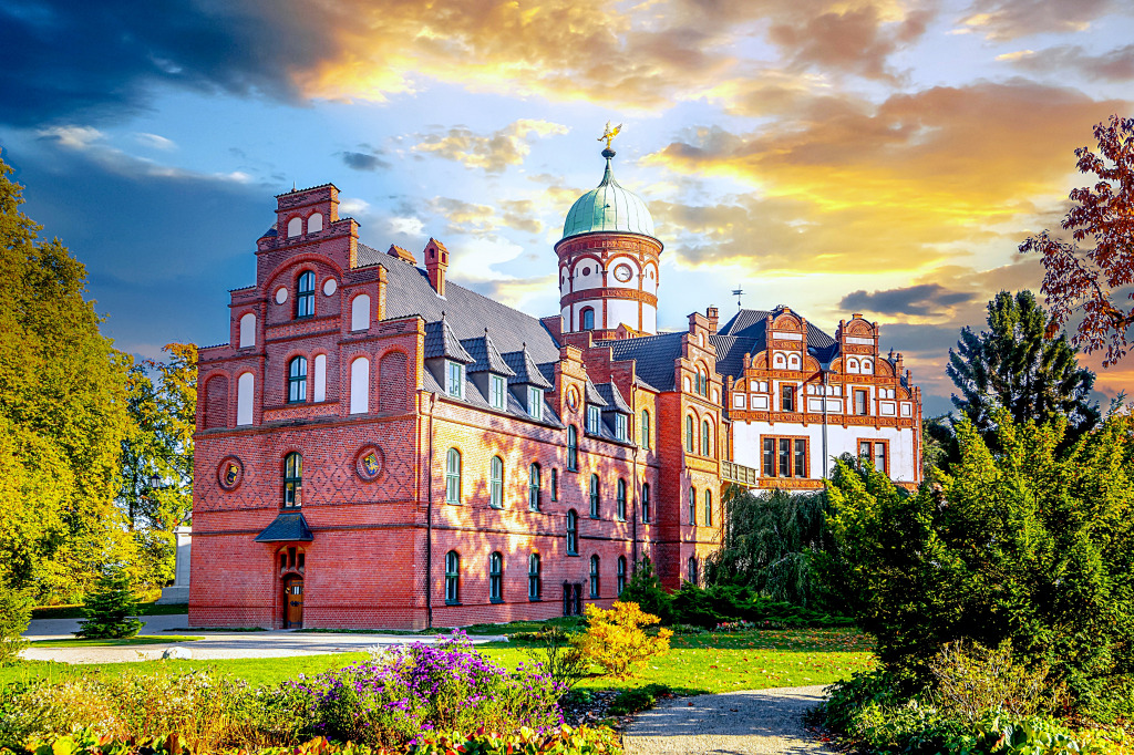 Schloss Wiligrad, Lübstorf, Deutschland jigsaw puzzle in Schlösser puzzles on TheJigsawPuzzles.com