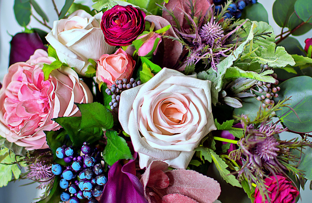 Lila-grüner Strauß jigsaw puzzle in Blumen puzzles on TheJigsawPuzzles.com