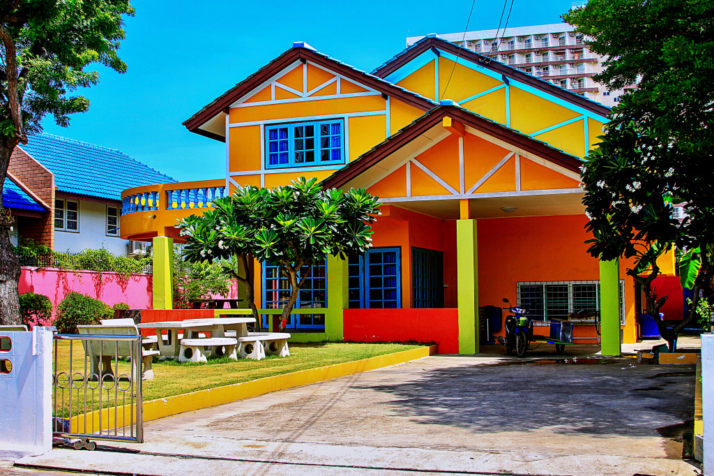 Unique Thai House in Pattaya jigsaw puzzle in Street View puzzles on TheJigsawPuzzles.com