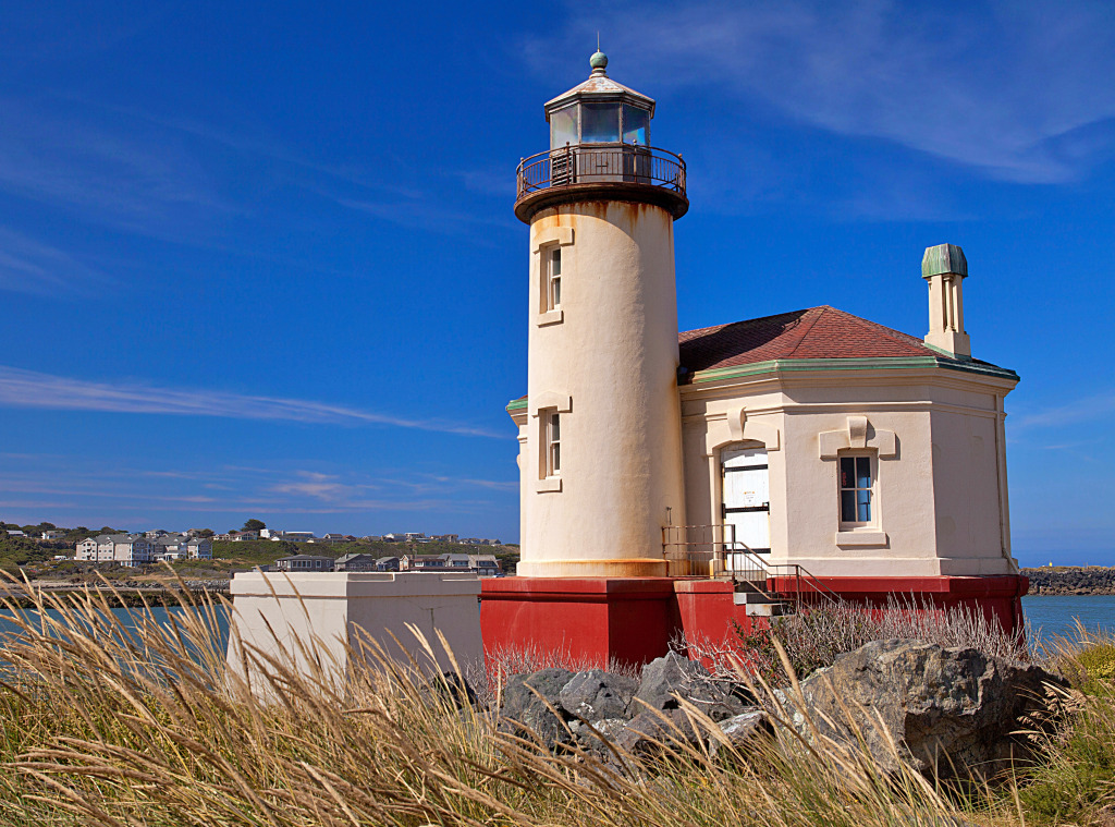 Coquille River Lighthouse, Bandon, Oregon jigsaw puzzle in Great Sightings puzzles on TheJigsawPuzzles.com