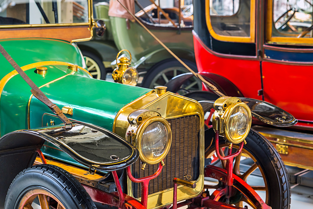 Voitures anciennes jigsaw puzzle in Voitures et Motos puzzles on TheJigsawPuzzles.com