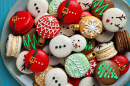 Beautifully Decorated Christmas Macarons