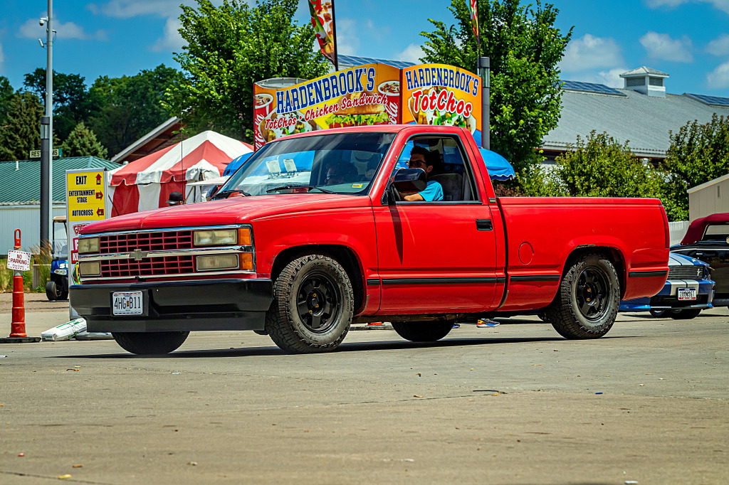 1995 Chevrolet Silverado 1500 Pickup jigsaw puzzle in Cars & Bikes puzzles on TheJigsawPuzzles.com
