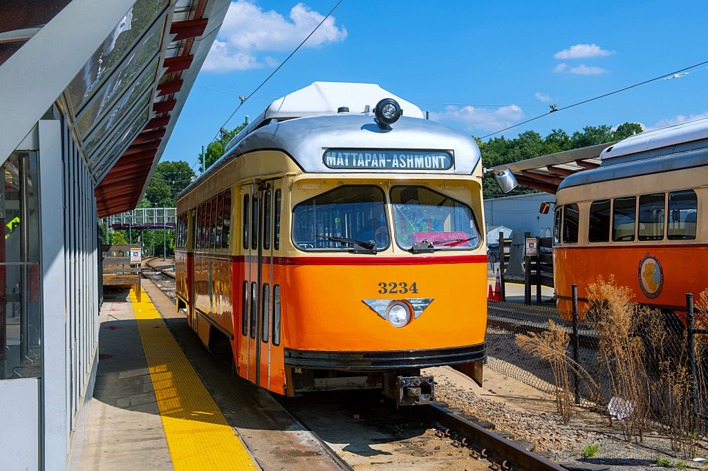 A PCC Streetcar in  Boston, MA, USA jigsaw puzzle in Puzzle of the Day puzzles on TheJigsawPuzzles.com