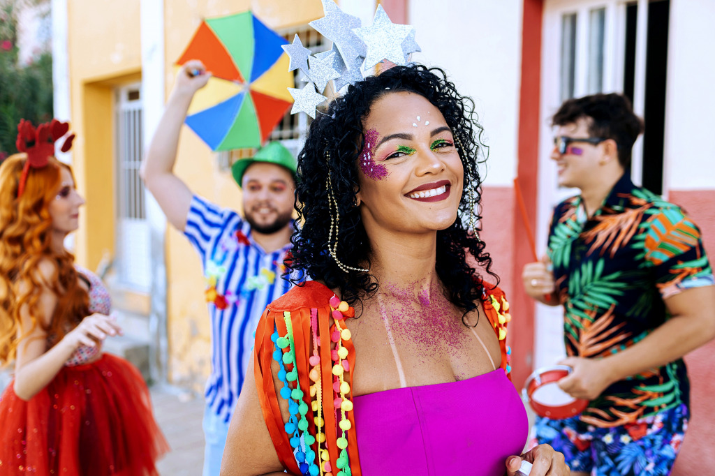 Mulher Brasileira Feliz jigsaw puzzle in Pessoas puzzles on TheJigsawPuzzles.com