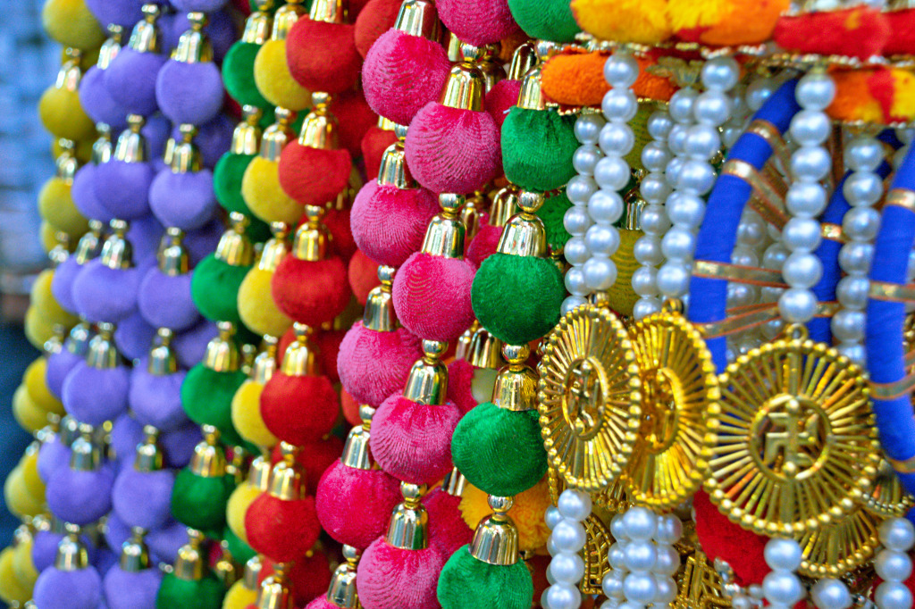 Necklaces and Bracelets in New Delhi jigsaw puzzle in Handmade puzzles on TheJigsawPuzzles.com