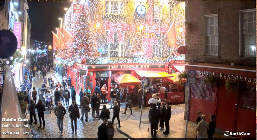 11-31-25 Temple Bar Outside 12-15 AM jigsaw puzzle in Carolyn Wright puzzles on TheJigsawPuzzles.com