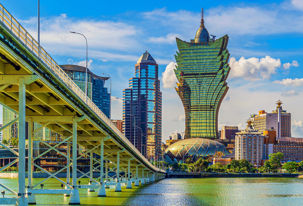 Силуэт центра Макао jigsaw puzzle in Мосты puzzles on TheJigsawPuzzles.com