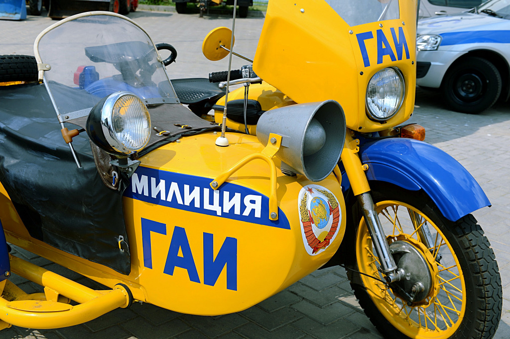 Old Soviet Police Motorcycle jigsaw puzzle in Cars & Bikes puzzles on TheJigsawPuzzles.com